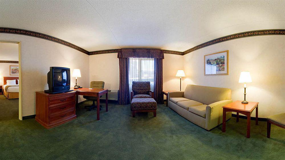 Holiday Inn Express Hotel & Suites Pittsburgh Airport, An Ihg Hotel Робинсон-Тауншип Номер фото