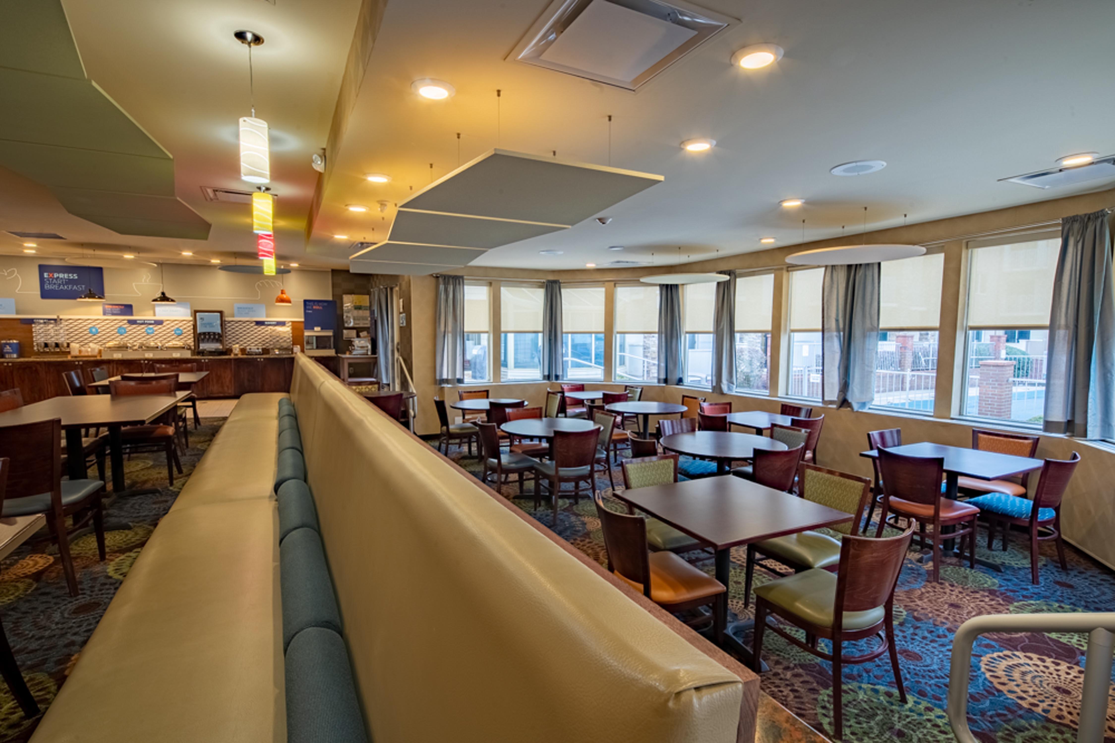 Holiday Inn Express Hotel & Suites Pittsburgh Airport By Ihg Робинсон-Тауншип Экстерьер фото